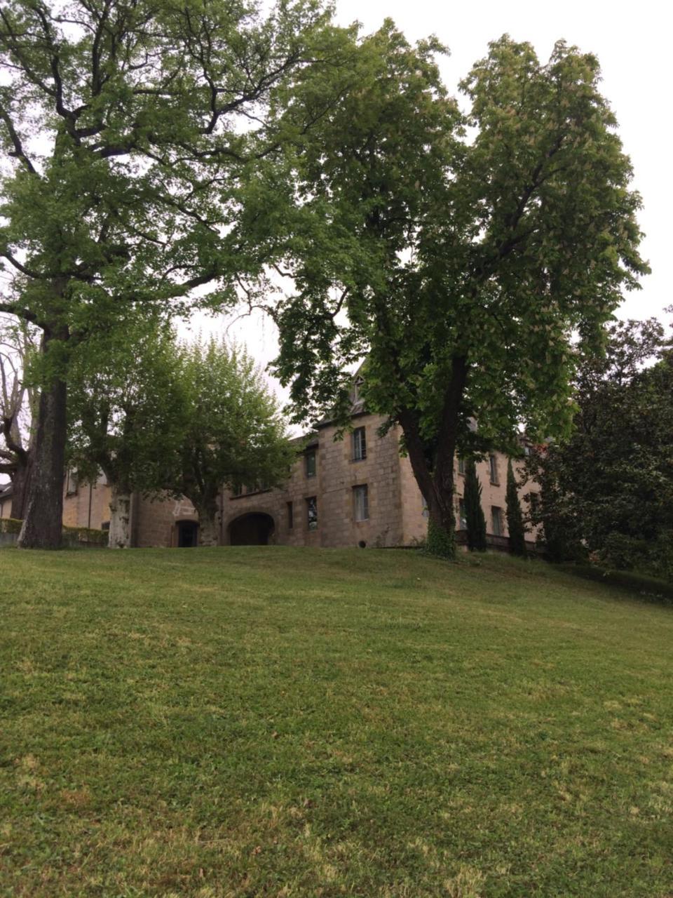 Hotel Chateau De Lacan Brive-la-Gaillarde Dış mekan fotoğraf